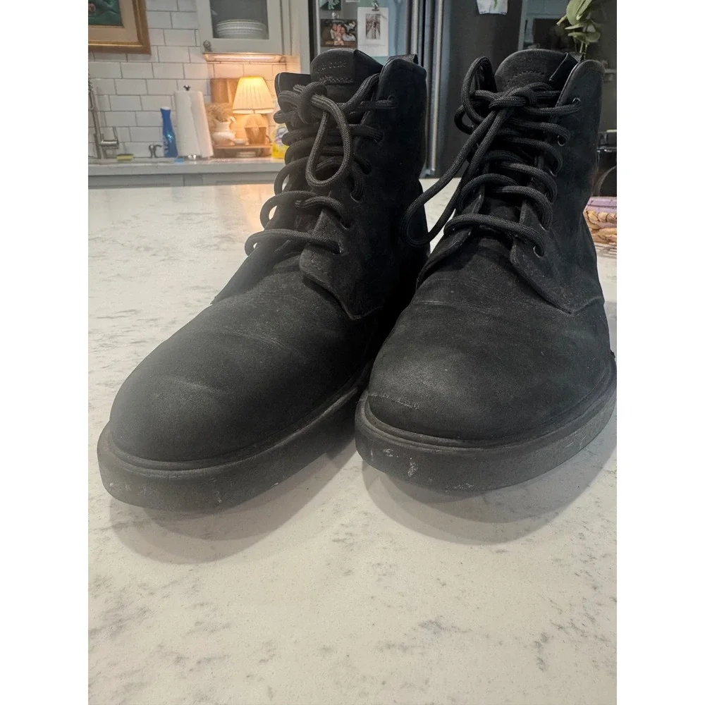 Rag & Bone distressed Black Suede Crepe Sole Lace Up Boot. Made in Italy Size 42